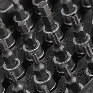 RUNTEC RT-HT216T Набор ручных инструментов RUNTEC TECHNIC 216 предметов 1/2", 3/8", 1/4"