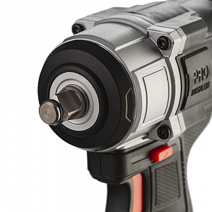 RUNTEC RT-IW800T Гайковерт ударный аккумуляторный RUNTEC TECHNIC 1/2", 20В, 2*4Ач, 800Нм