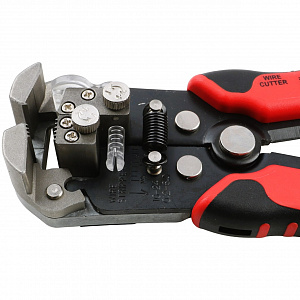 Licota AET-0004 Клещи для обжима клемм и снятия изоляции “стриппер”